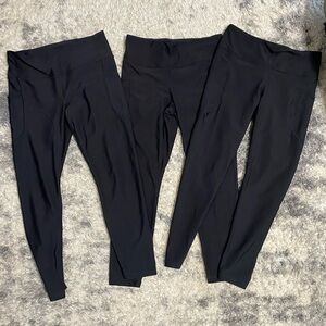 Set of 3 Powersoft Old Navy leggings with pockets